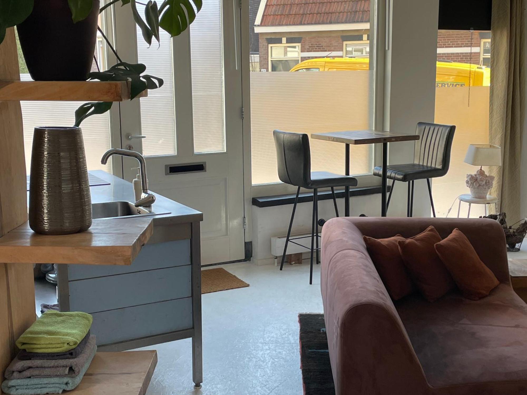 Gerenoveerde Winkel Appartement *